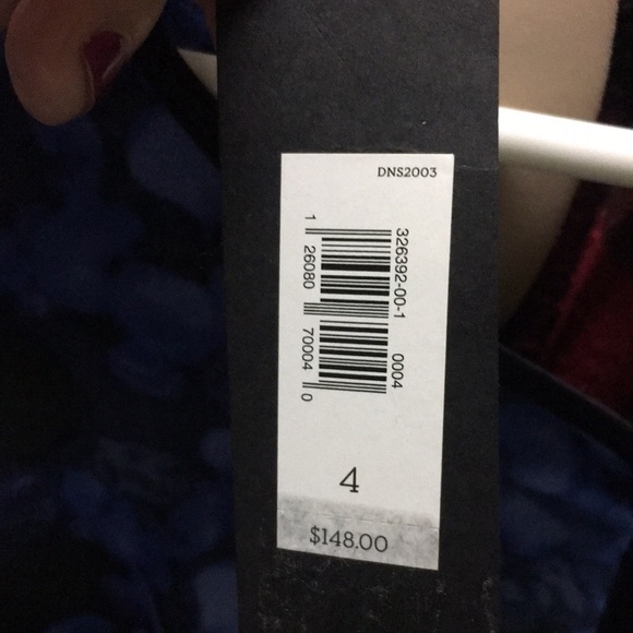 Dress - Picture 8 of 8